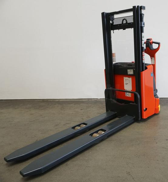 Linde L 12 1172-01 - Stapelaar: afbeelding 2 Linde L 12 1172-01 - Stapelaar: afbeelding 2