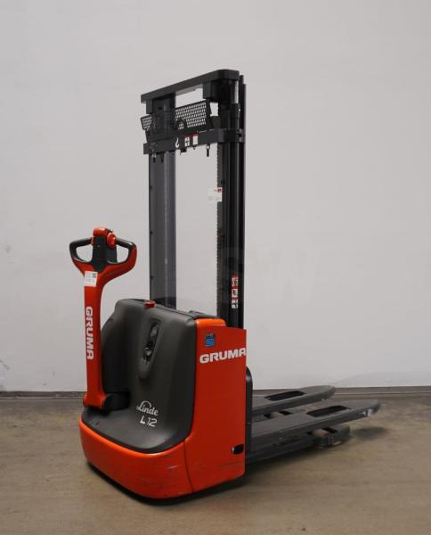 Linde L 12 1172 - Stapelaar: afbeelding 1 Linde L 12 1172 - Stapelaar: afbeelding 1
