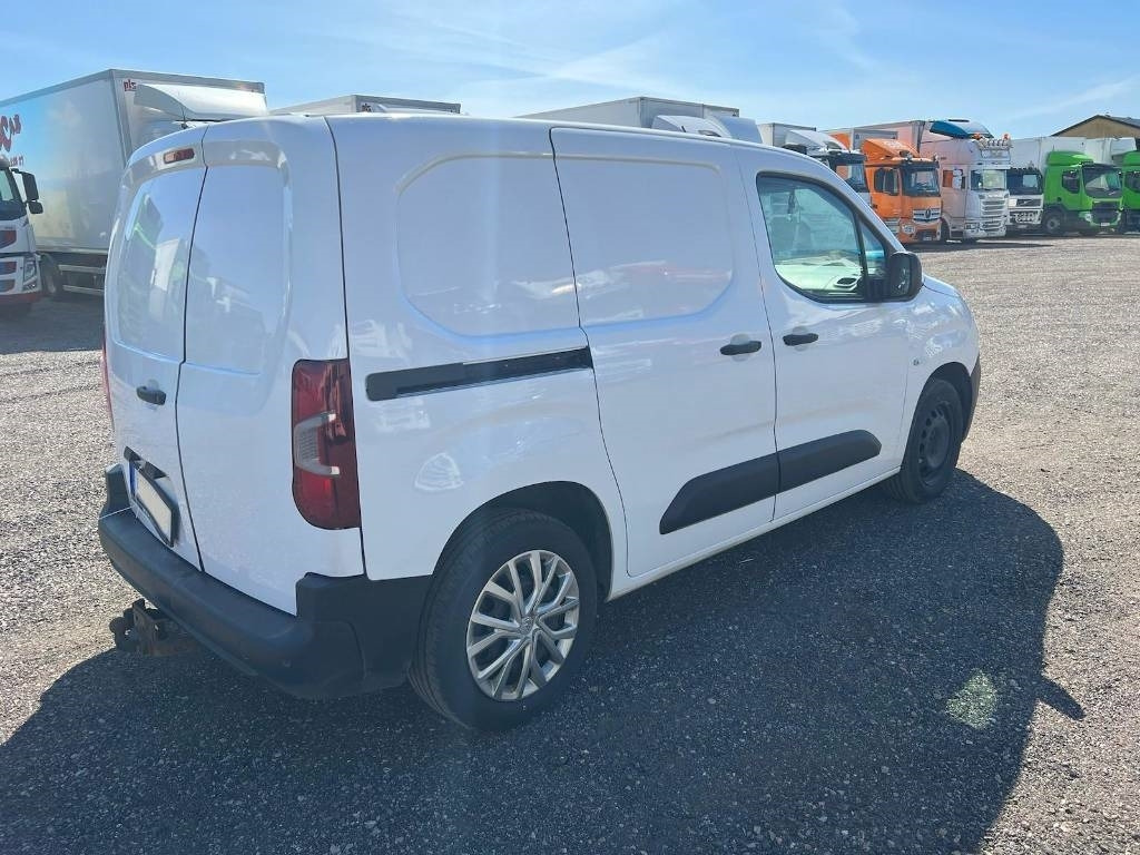 Citroën Berlingo serie 5445 - Kleine bestelwagen: afbeelding 3 Citroën Berlingo serie 5445 - Kleine bestelwagen: afbeelding 3
