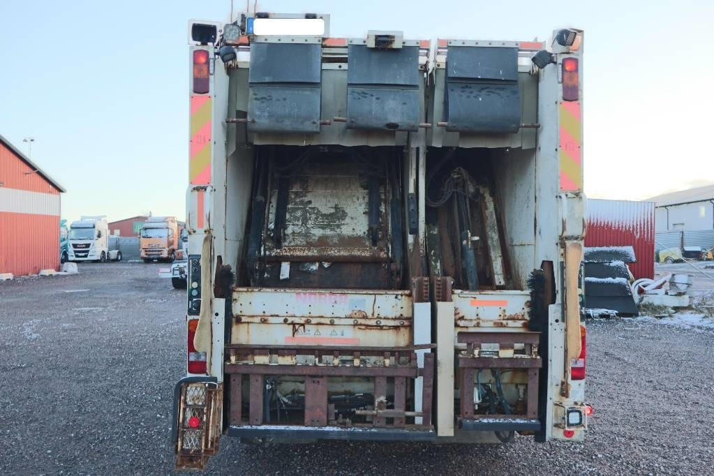 Scania P94DB4X2LA230 Serie 4967 - Vuilniswagen: afbeelding 5 Scania P94DB4X2LA230 Serie 4967 - Vuilniswagen: afbeelding 5