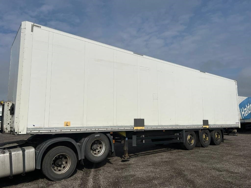 Schmitz Cargobull serie 2615 - Gesloten oplegger: afbeelding 2 Schmitz Cargobull serie 2615 - Gesloten oplegger: afbeelding 2