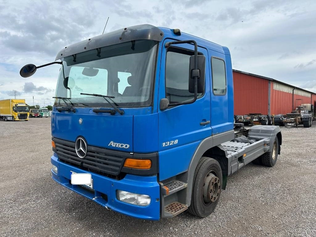 Mercedes-Benz 1328 LS 4X2 serie 1277 - Trekker: afbeelding 1 Mercedes-Benz 1328 LS 4X2 serie 1277 - Trekker: afbeelding 1