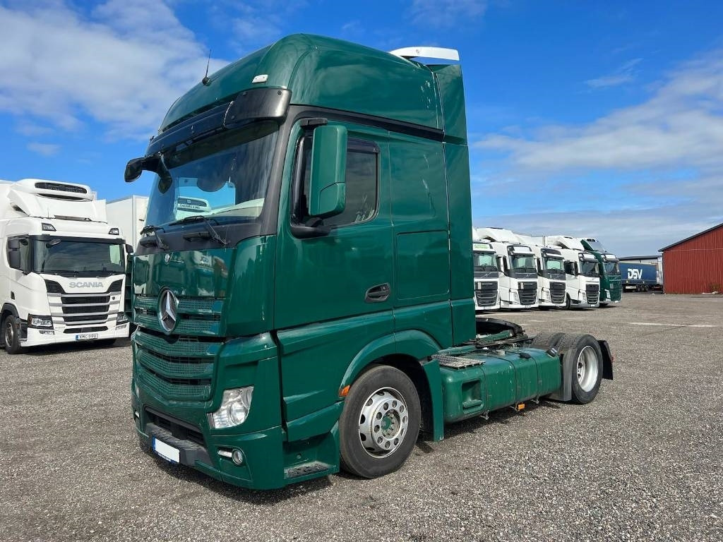 Mercedes-Benz Actros 4x2 serie 0161 - Trekker: afbeelding 1 Mercedes-Benz Actros 4x2 serie 0161 - Trekker: afbeelding 1