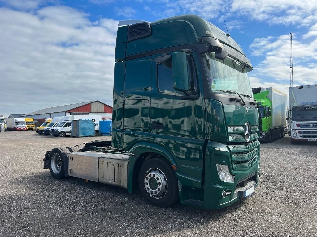 Mercedes-Benz Actros 4x2 serie 0161 - Trekker: afbeelding 2 Mercedes-Benz Actros 4x2 serie 0161 - Trekker: afbeelding 2