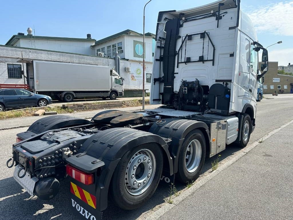 Volvo FH 62 TT serie nr 2251 - Trekker: afbeelding 2 Volvo FH 62 TT serie nr 2251 - Trekker: afbeelding 2