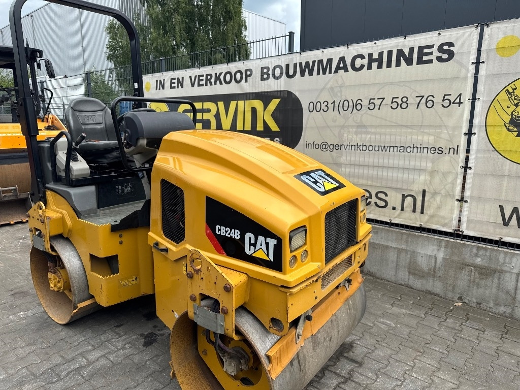 CAT CB 24 B - Asfaltwals: afbeelding 1 CAT CB 24 B - Asfaltwals: afbeelding 1