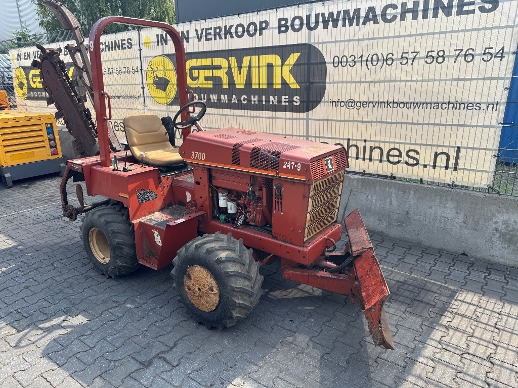 Ditch Witch 3700 DD - Sleuvengraver: afbeelding 1 Ditch Witch 3700 DD - Sleuvengraver: afbeelding 1