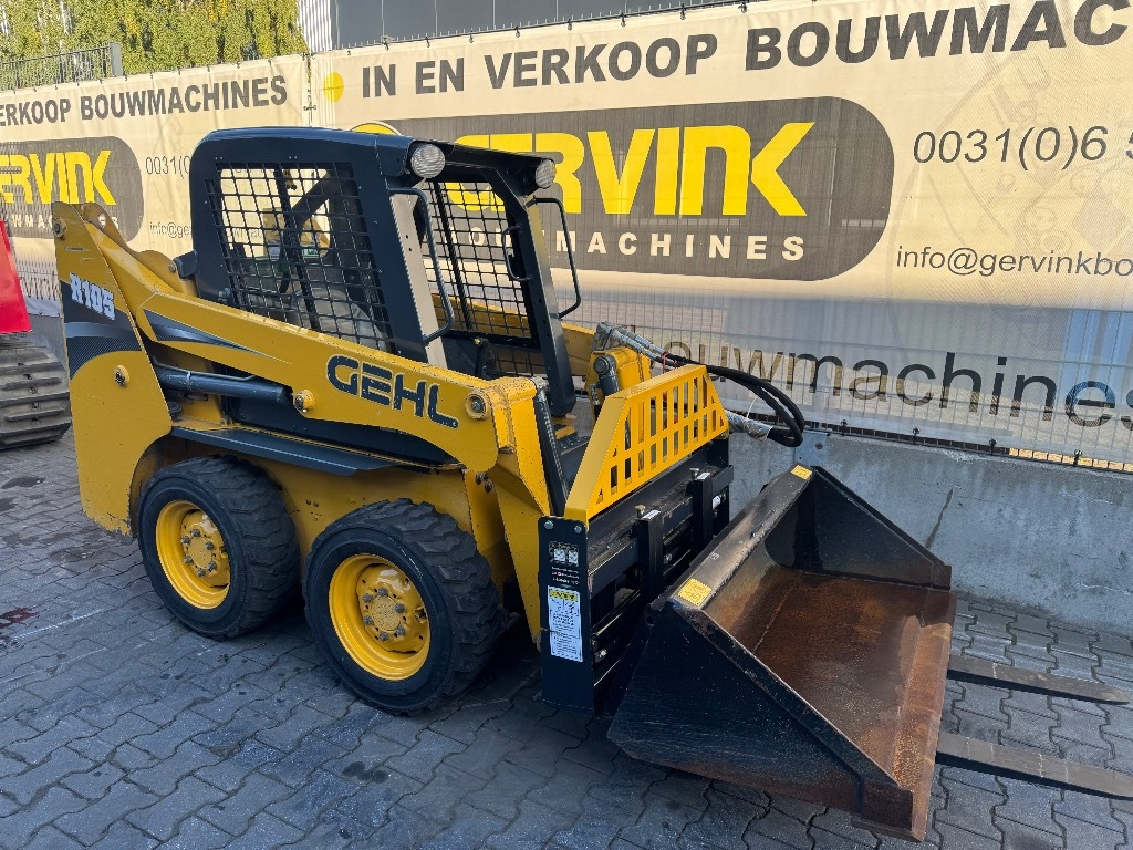 Gehl R105 - Schranklader: afbeelding 1 Gehl R105 - Schranklader: afbeelding 1