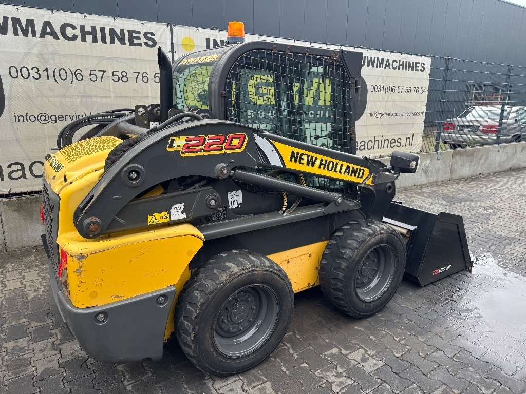 New Holland L220 - Schranklader: afbeelding 3 New Holland L220 - Schranklader: afbeelding 3