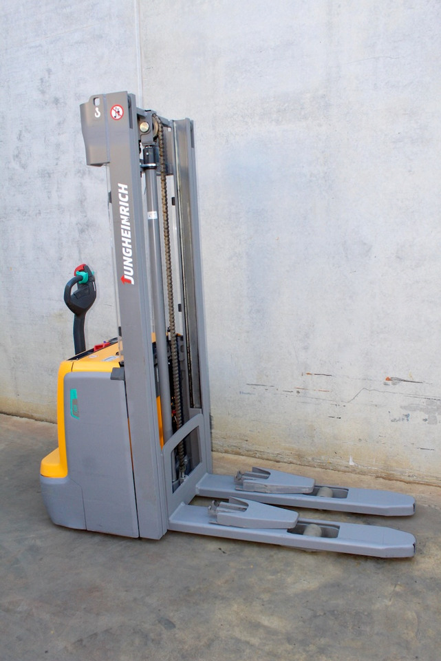 Jungheinrich EJC 212 320 ZT LI-ION - Stapelaar: afbeelding 4 Jungheinrich EJC 212 320 ZT LI-ION - Stapelaar: afbeelding 4
