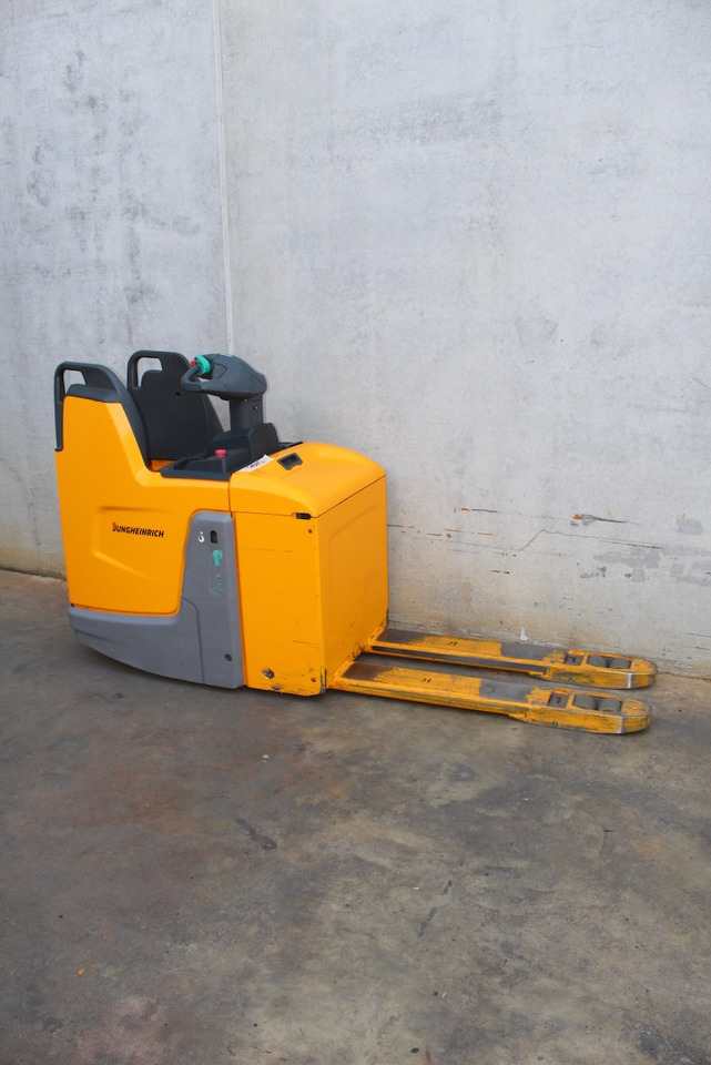 Jungheinrich ERE 225 LI-ION - Palletwagen: afbeelding 4 Jungheinrich ERE 225 LI-ION - Palletwagen: afbeelding 4