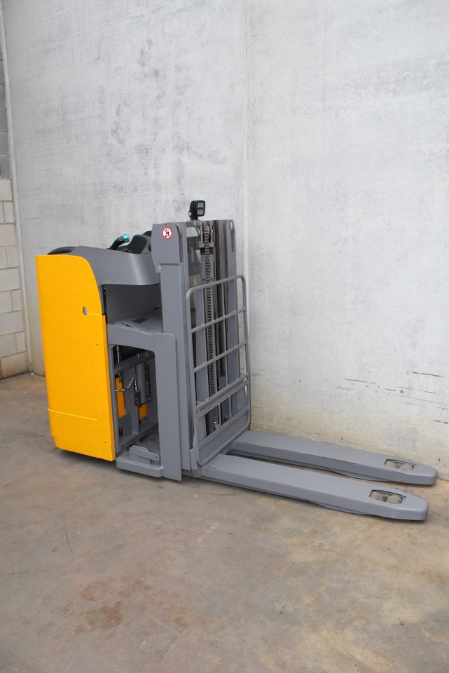 Jungheinrich ESD 120 201 ZT - Stapelaar: afbeelding 4 Jungheinrich ESD 120 201 ZT - Stapelaar: afbeelding 4