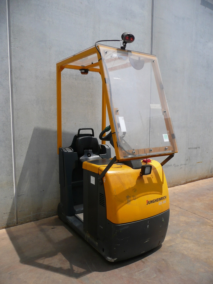 Jungheinrich EZS 350 XL - Elektrische trekker: afbeelding 2 Jungheinrich EZS 350 XL - Elektrische trekker: afbeelding 2