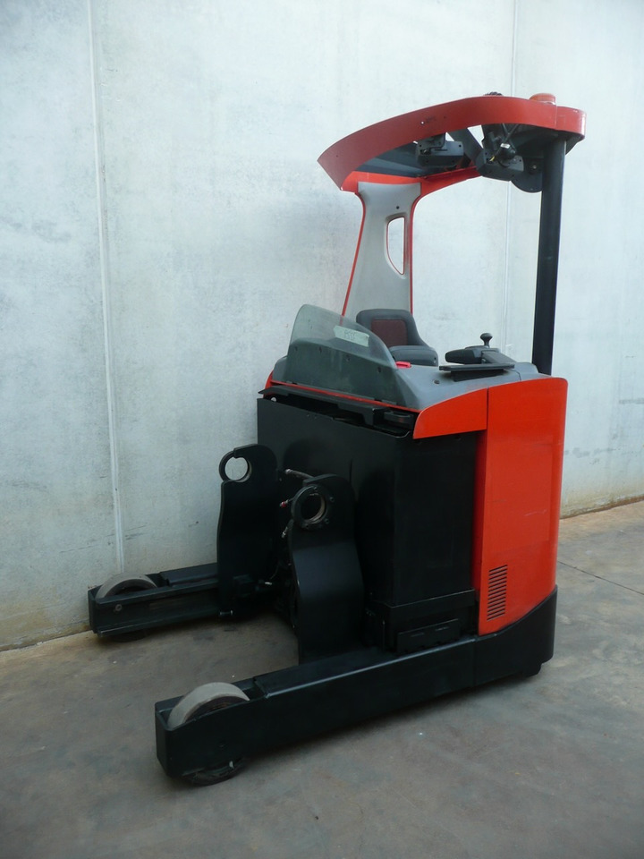Toyota RRE 160 - Reach truck: afbeelding 2 Toyota RRE 160 - Reach truck: afbeelding 2