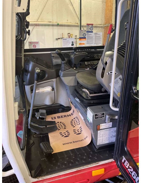 Takeuchi TB 240 - Minigraafmachine: afbeelding 5 Takeuchi TB 240 - Minigraafmachine: afbeelding 5