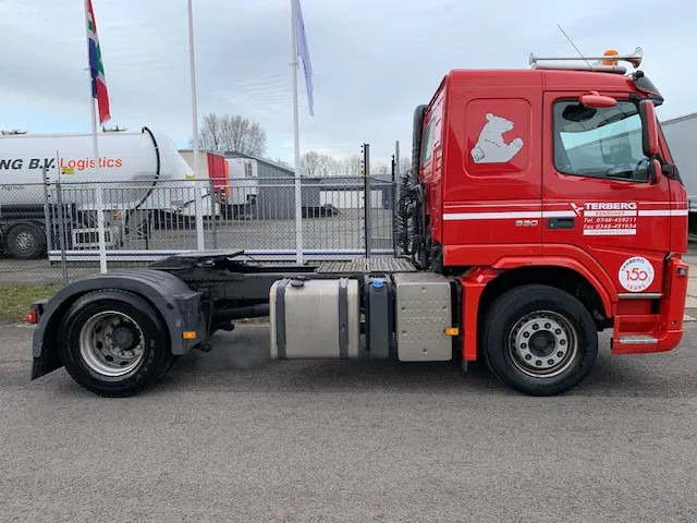 Volvo FM 340 Euro 5 sleeper cab low milage! - Trekker: afbeelding 4 Volvo FM 340 Euro 5 sleeper cab low milage! - Trekker: afbeelding 4