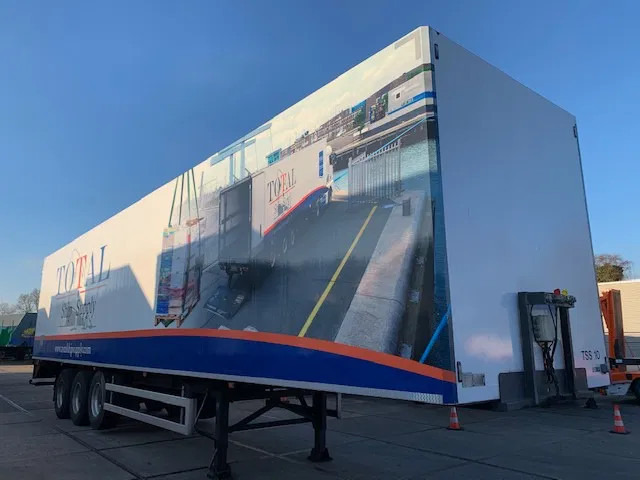 Vogelzang Closed box insulated lift axle MOT 06-2026 TOP Condition - Gesloten oplegger: afbeelding 1 Vogelzang Closed box insulated lift axle MOT 06-2026 TOP Condition - Gesloten oplegger: afbeelding 1