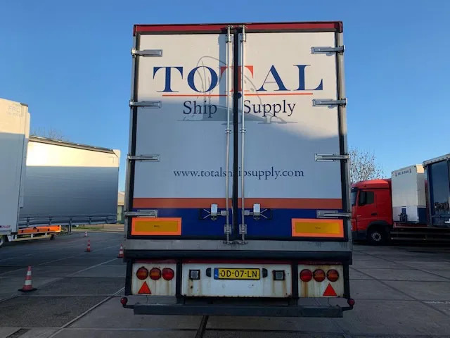 Vogelzang Closed box insulated lift axle MOT 06-2026 TOP Condition - Gesloten oplegger: afbeelding 5 Vogelzang Closed box insulated lift axle MOT 06-2026 TOP Condition - Gesloten oplegger: afbeelding 5