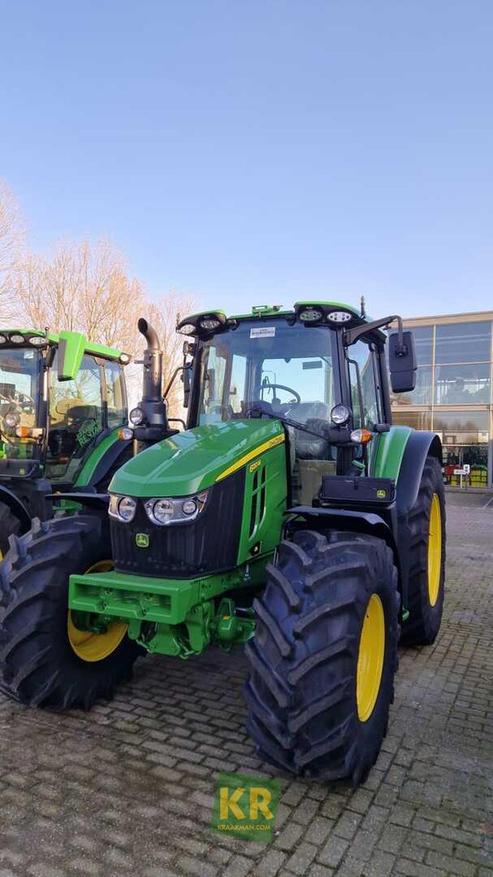 6120M John Deere - Tractor: afbeelding 1 6120M John Deere - Tractor: afbeelding 1