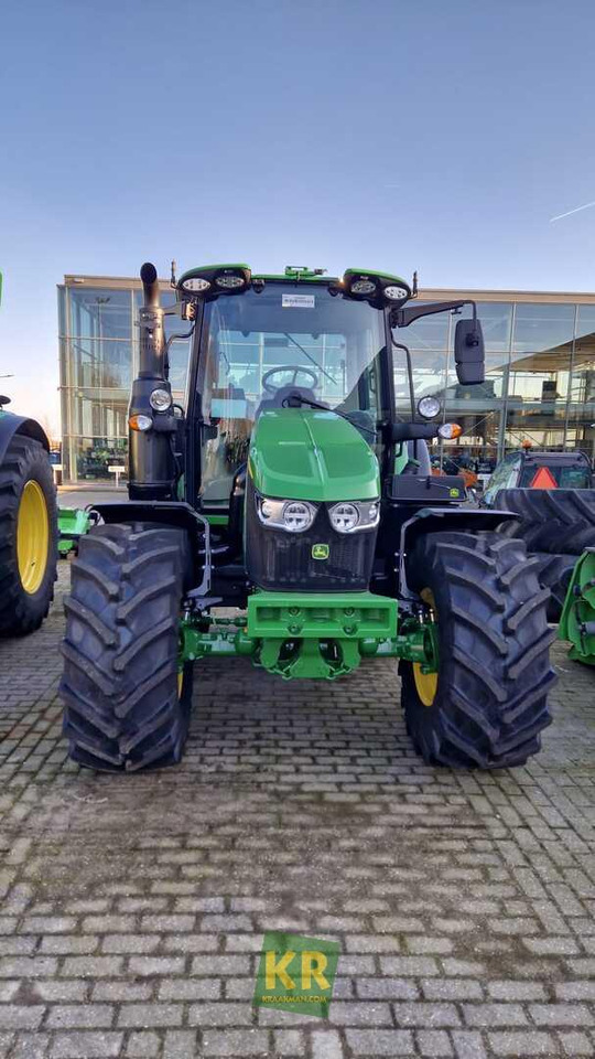 6120M John Deere - Tractor: afbeelding 2 6120M John Deere - Tractor: afbeelding 2