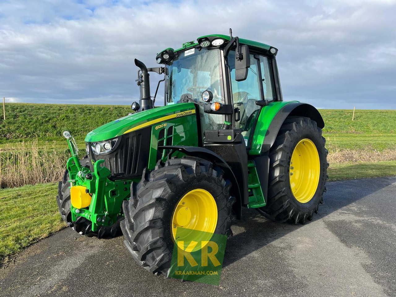 6120M John Deere - Tractor: afbeelding 1 6120M John Deere - Tractor: afbeelding 1