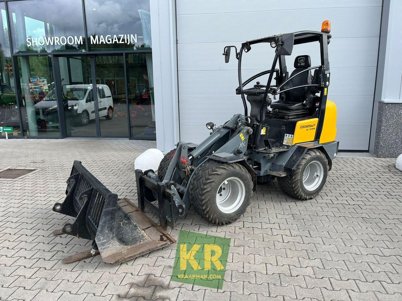 Giant D332 - Kniklader: afbeelding 1 Giant D332 - Kniklader: afbeelding 1