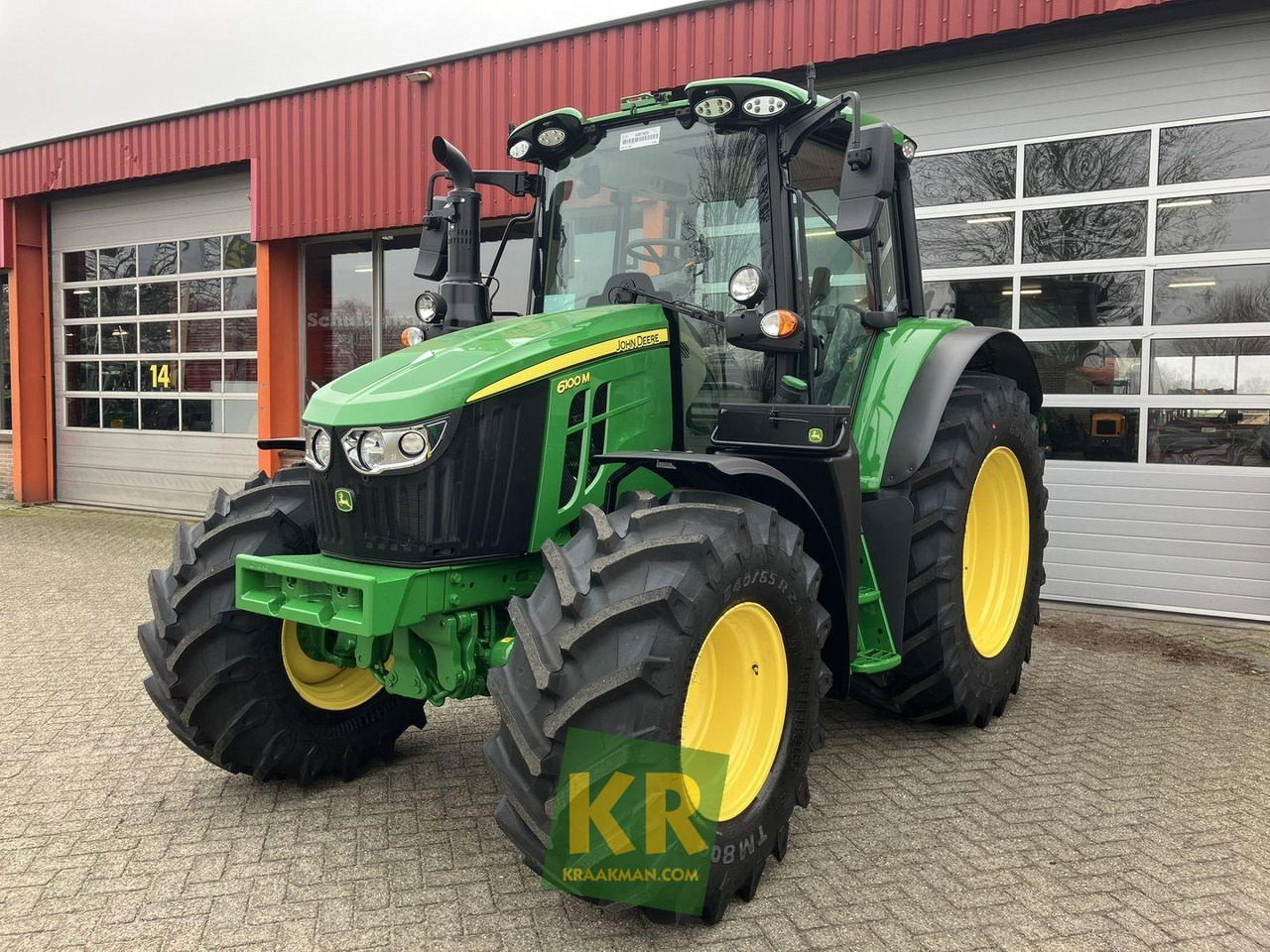 John Deere 6100M - Tractor: afbeelding 1 John Deere 6100M - Tractor: afbeelding 1