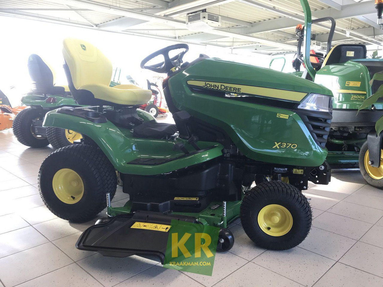 John Deere X370 - Gazonmaaier: afbeelding 4 John Deere X370 - Gazonmaaier: afbeelding 4