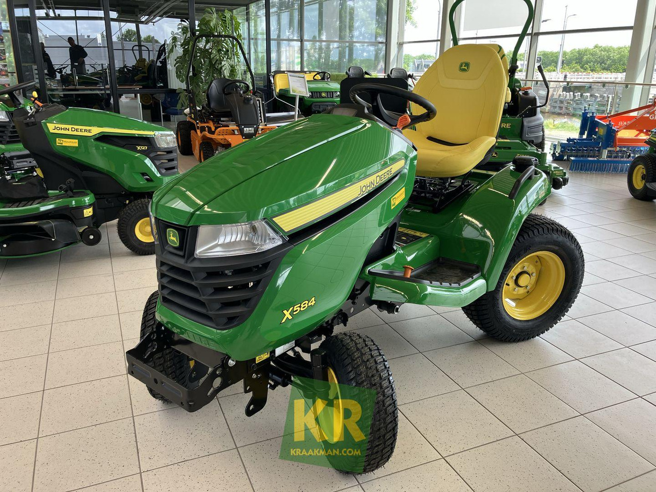 John Deere X584 - Gazonmaaier: afbeelding 2 John Deere X584 - Gazonmaaier: afbeelding 2