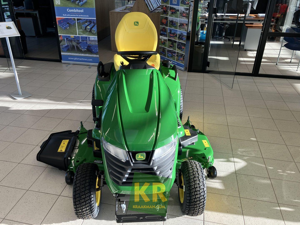 John Deere X590 - Gazonmaaier: afbeelding 4 John Deere X590 - Gazonmaaier: afbeelding 4