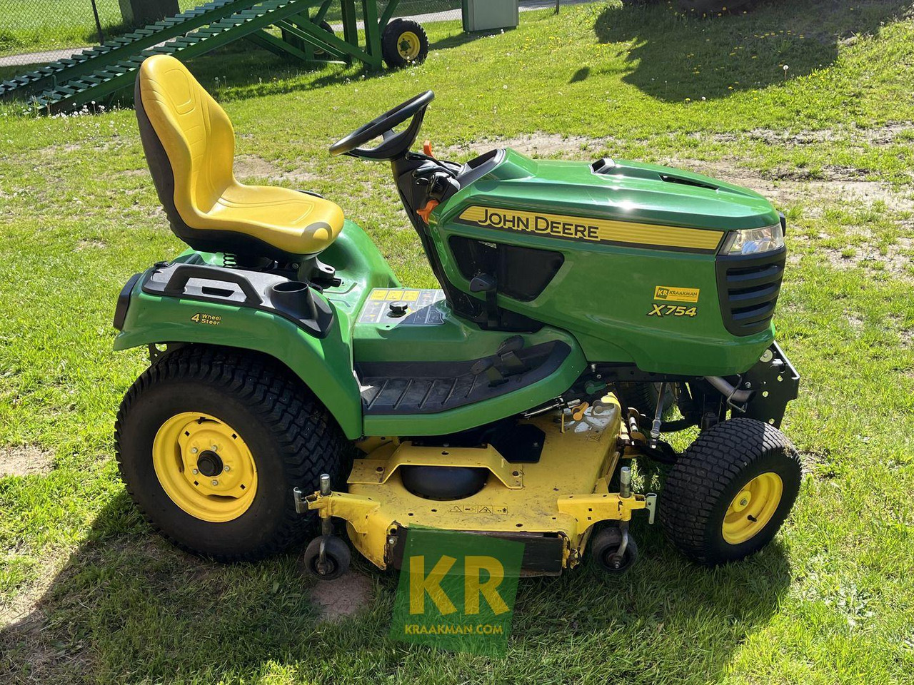 John Deere X754 - Gazonmaaier: afbeelding 2 John Deere X754 - Gazonmaaier: afbeelding 2