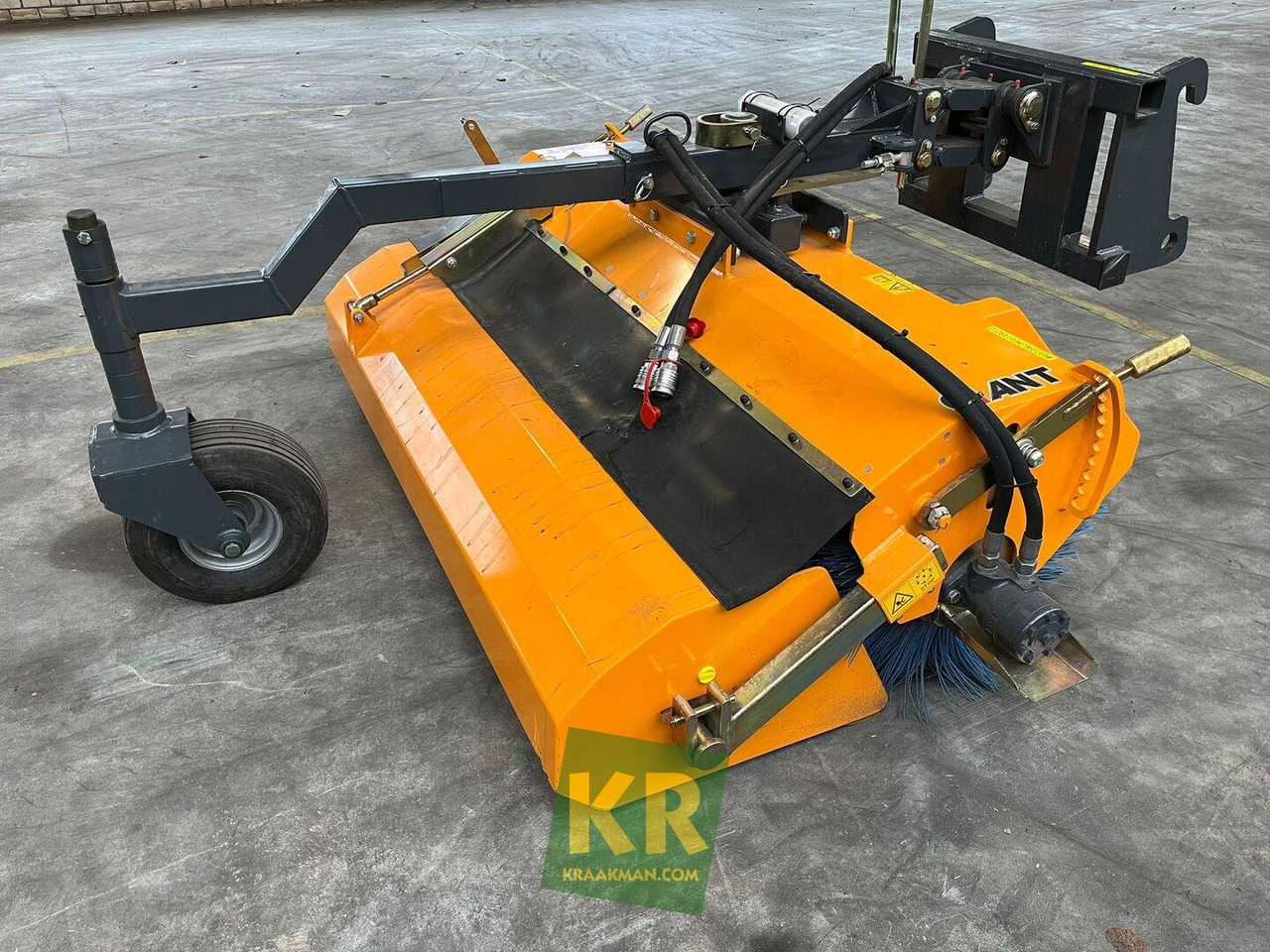 Veegmachine Giant - Veeg: afbeelding 1 Veegmachine Giant - Veeg: afbeelding 1