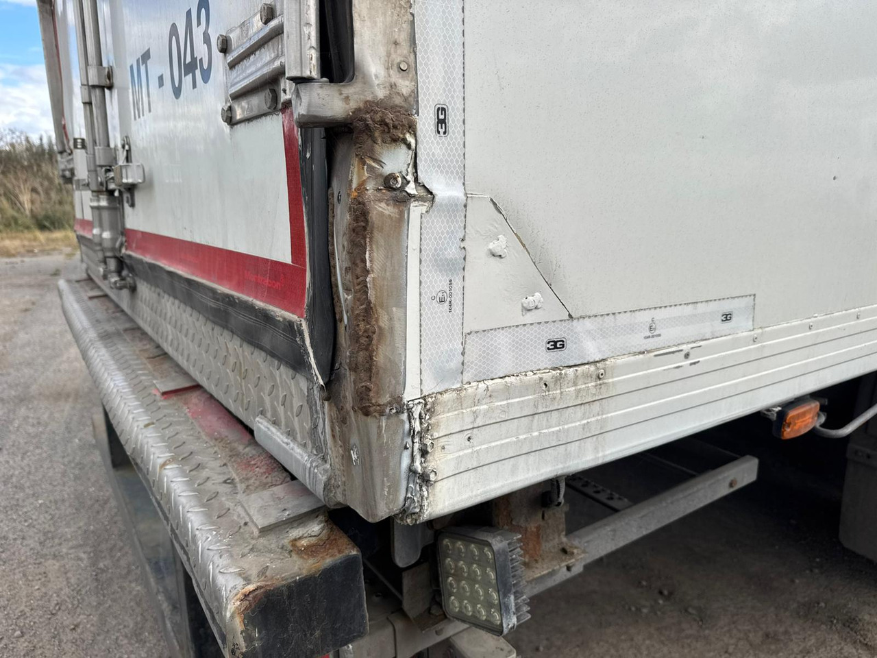 Gray and Adams 2005 Vector 1800 MT – MT-043 - Koelwagen oplegger: afbeelding 4 Gray and Adams 2005 Vector 1800 MT – MT-043 - Koelwagen oplegger: afbeelding 4