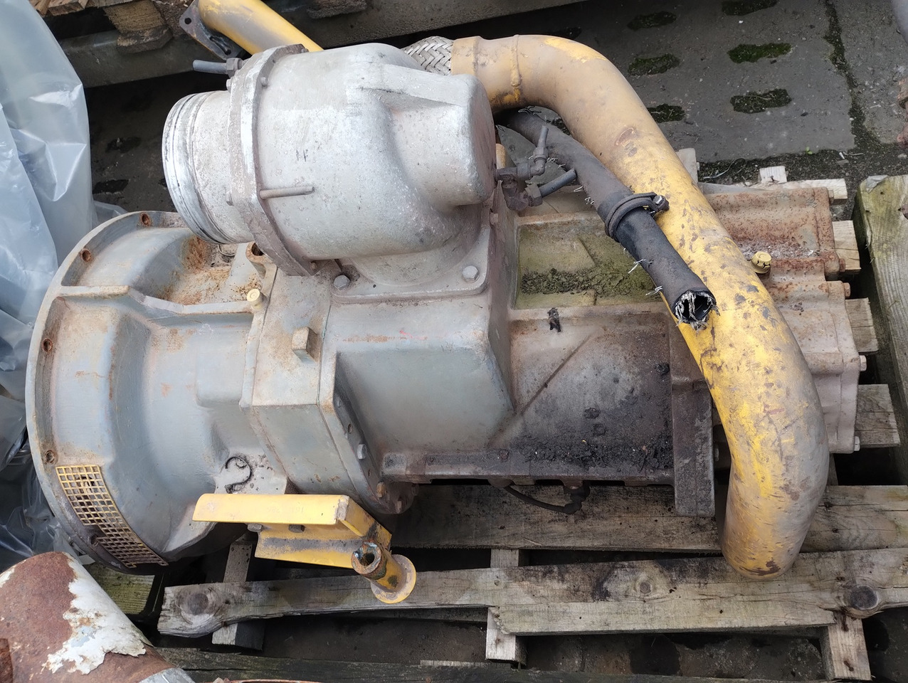 ATLAS COPCO Screw Compressor OIS 0-01 - Luchtcompressor: afbeelding 1 ATLAS COPCO Screw Compressor OIS 0-01 - Luchtcompressor: afbeelding 1