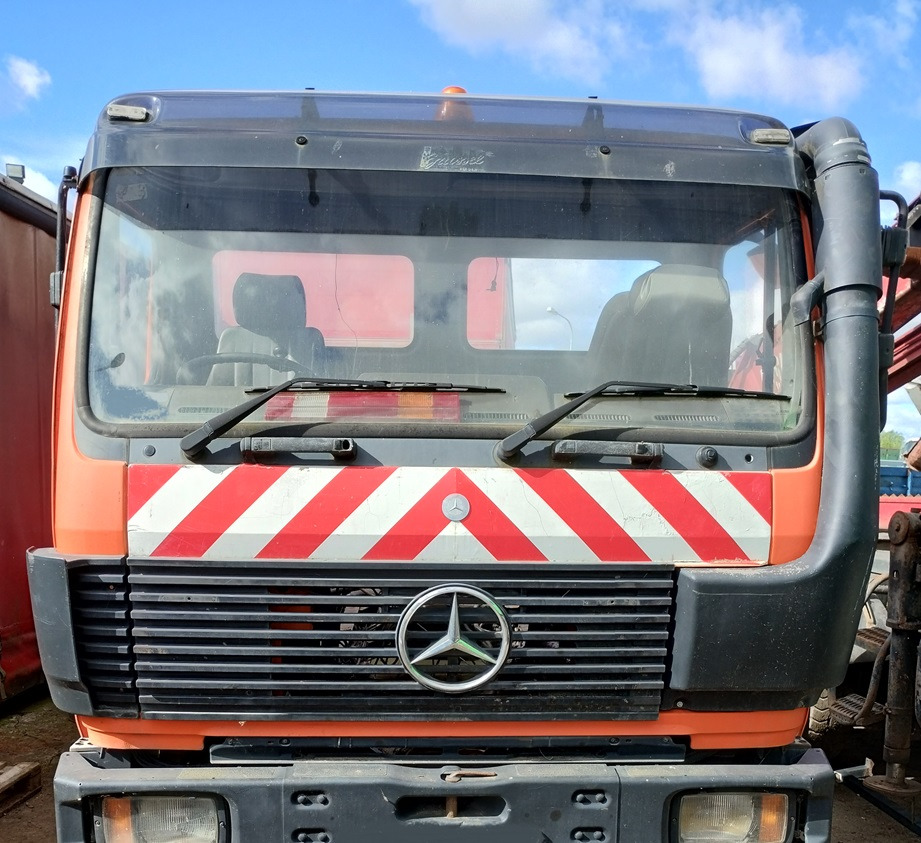 KABINA MERCEDES 1217 1417 1617 1820 1824 1827 - Cabine en interieur: afbeelding 3 KABINA MERCEDES 1217 1417 1617 1820 1824 1827 - Cabine en interieur: afbeelding 3