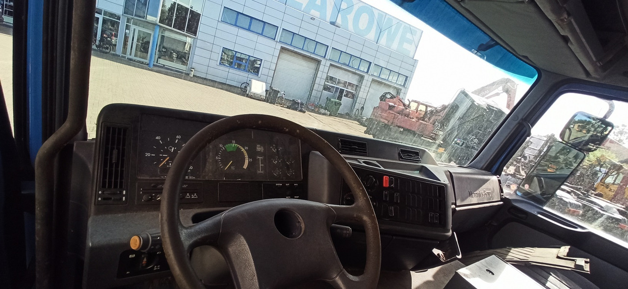 MERCEDES-BENZ Actros MP1 1831 1835 1840 1843 Low tunnel - Cabine voor Vrachtwagen: afbeelding 5 MERCEDES-BENZ Actros MP1 1831 1835 1840 1843 Low tunnel - Cabine voor Vrachtwagen: afbeelding 5