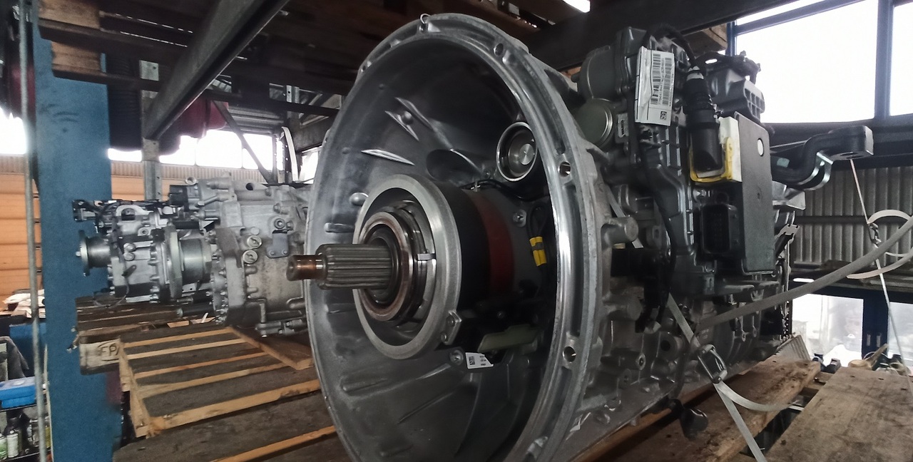 MERCEDES-BENZ G281-12 ACTROS - Versnellingsbak en onderdelen voor Vrachtwagen: afbeelding 2 MERCEDES-BENZ G281-12 ACTROS - Versnellingsbak en onderdelen voor Vrachtwagen: afbeelding 2