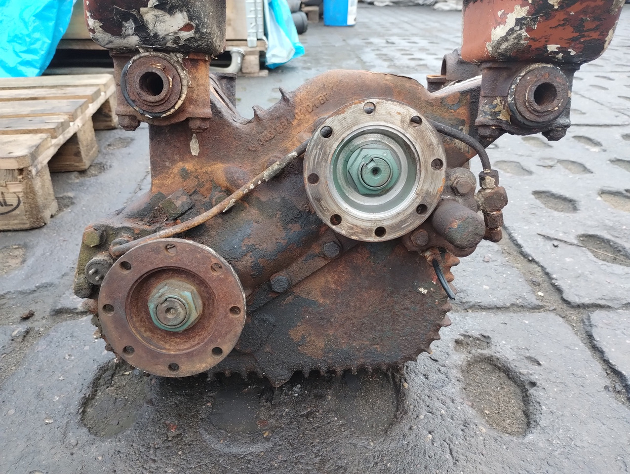 MERCEDES BENZ SKRZYNIA ROZDZILECZA REDUKTOR VG 325 4X4 1017 1217 1417 1617 - Zwenkmotor voor Vrachtwagen: afbeelding 1 MERCEDES BENZ SKRZYNIA ROZDZILECZA REDUKTOR VG 325 4X4 1017 1217 1417 1617 - Zwenkmotor voor Vrachtwagen: afbeelding 1