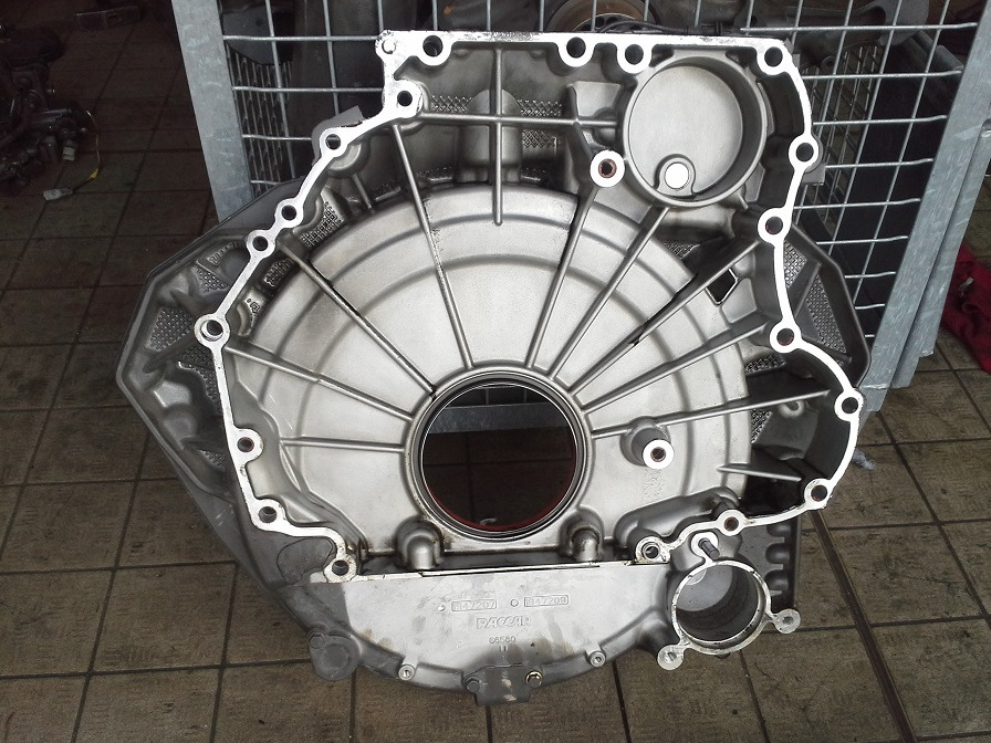 OBUDOWA KOŁA ZAMACHOWEGO DAF XF 106 MX11 440 1947202 1947209 - Motor en onderdelen: afbeelding 2 OBUDOWA KOŁA ZAMACHOWEGO DAF XF 106 MX11 440 1947202 1947209 - Motor en onderdelen: afbeelding 2