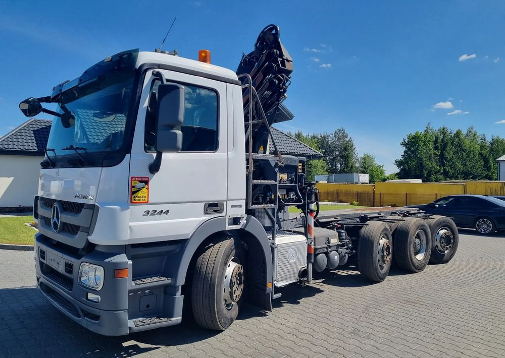 Mercedes-Benz Actros 3244 - Chassis vrachtwagen: afbeelding 1 Mercedes-Benz Actros 3244 - Chassis vrachtwagen: afbeelding 1