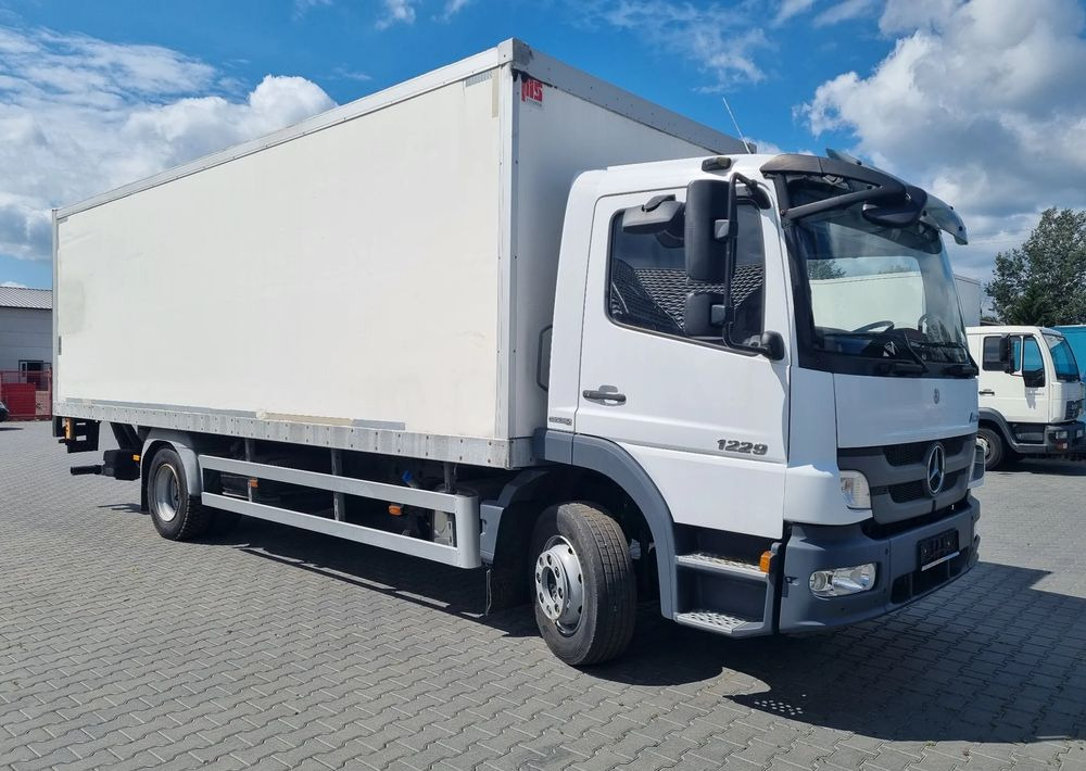 Mercedes-Benz Atego 1224 - Koelwagen vrachtwagen: afbeelding 2 Mercedes-Benz Atego 1224 - Koelwagen vrachtwagen: afbeelding 2