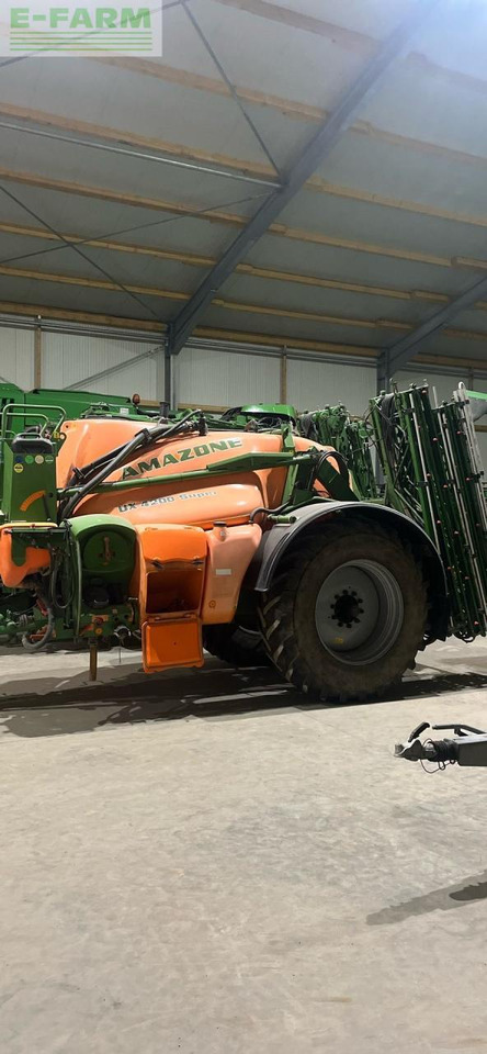 Amazone UX 4200 Super - Getrokken veldspuit: afbeelding 5 Amazone UX 4200 Super - Getrokken veldspuit: afbeelding 5