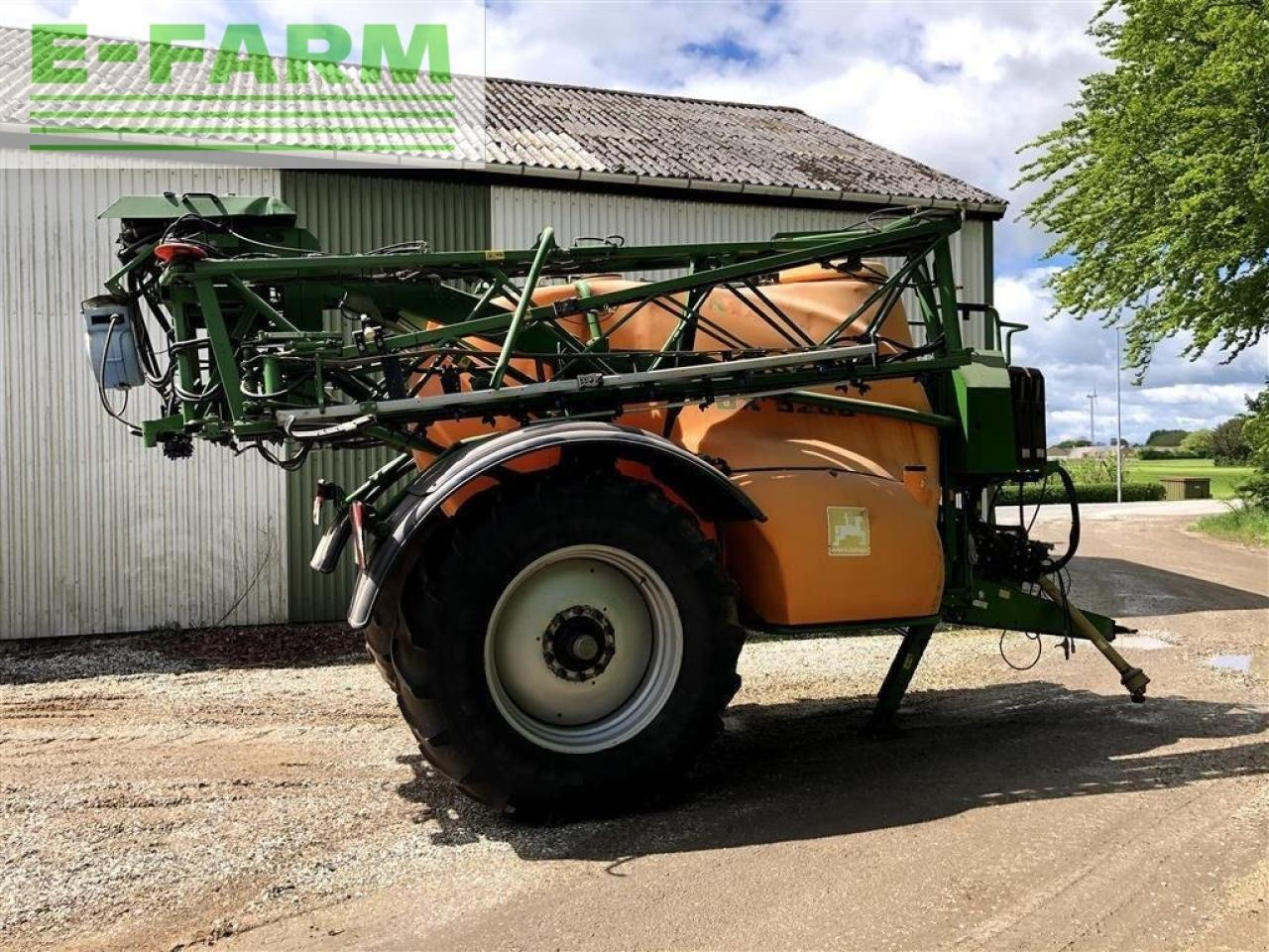 Amazone ux5200 24 meter med bom styring - Getrokken veldspuit: afbeelding 5 Amazone ux5200 24 meter med bom styring - Getrokken veldspuit: afbeelding 5
