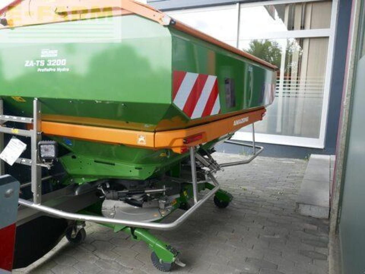 Amazone za-ts profis hydro 3200 - abgelagert top ausstat - Kunstmeststrooier: afbeelding 4 Amazone za-ts profis hydro 3200 - abgelagert top ausstat - Kunstmeststrooier: afbeelding 4