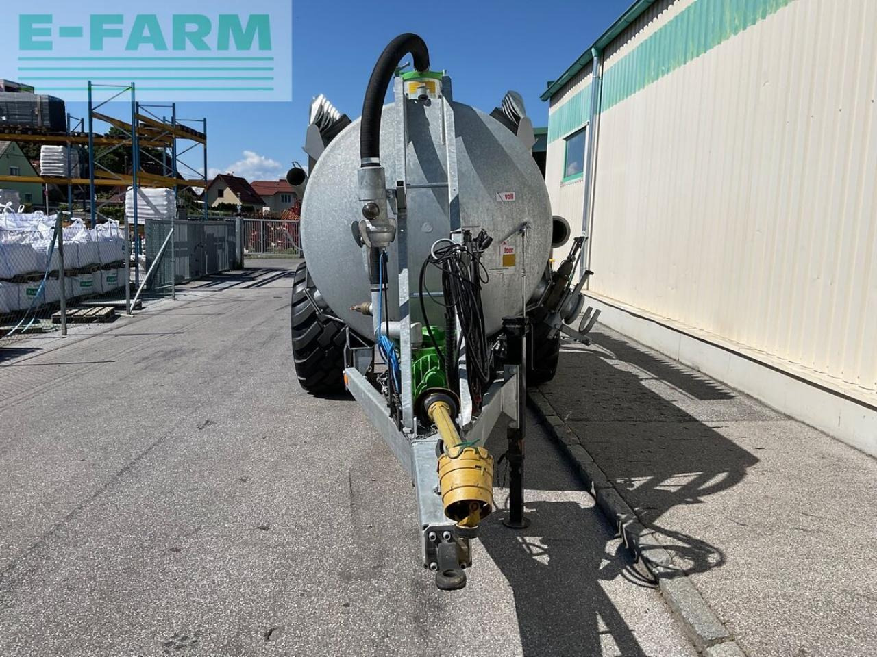 Bauer v 81 mit schleppfix sfa 9 - Mesttank: afbeelding 5 Bauer v 81 mit schleppfix sfa 9 - Mesttank: afbeelding 5