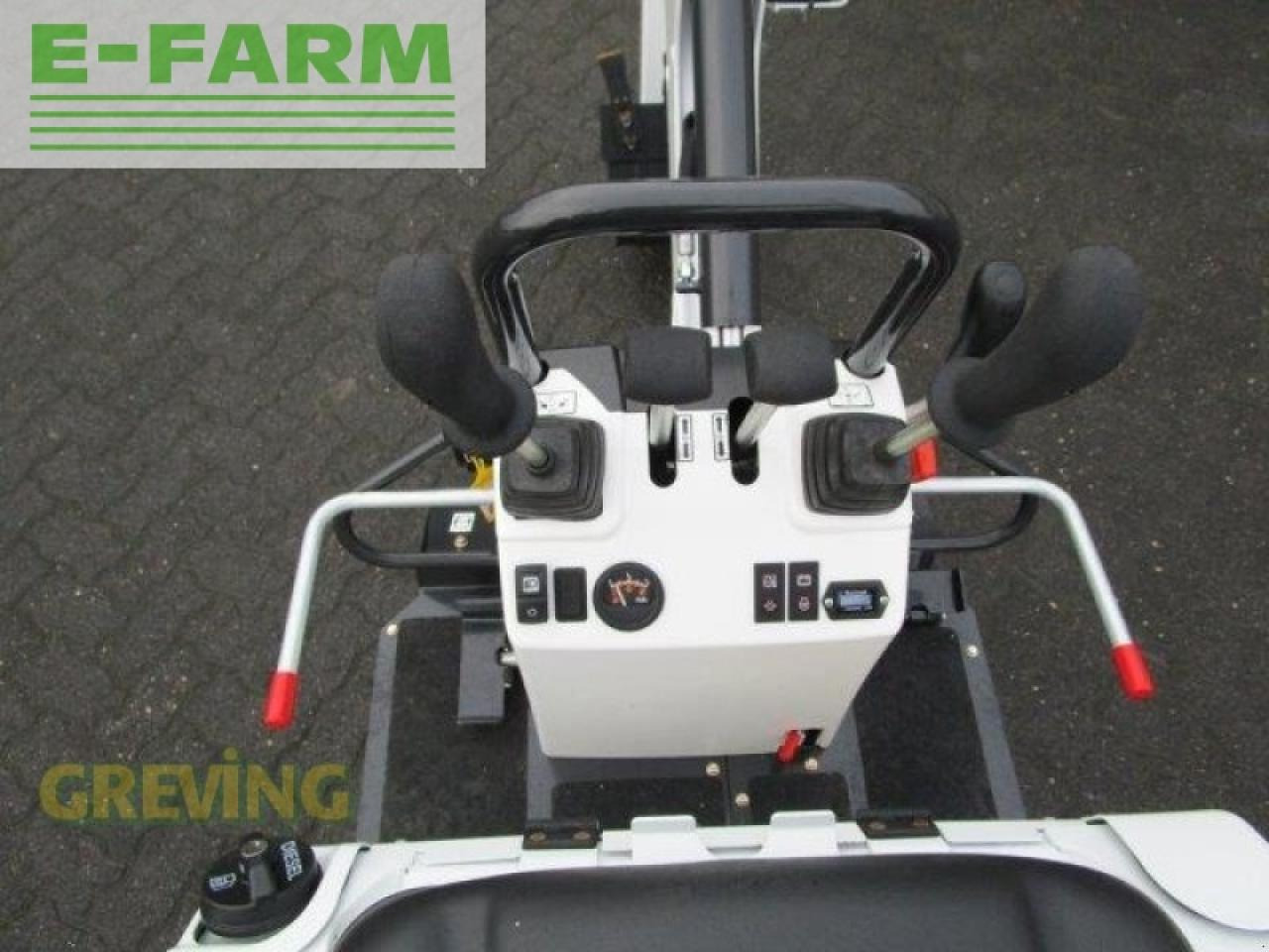 Bobcat e08 aktion - Tractor: afbeelding 3 Bobcat e08 aktion - Tractor: afbeelding 3