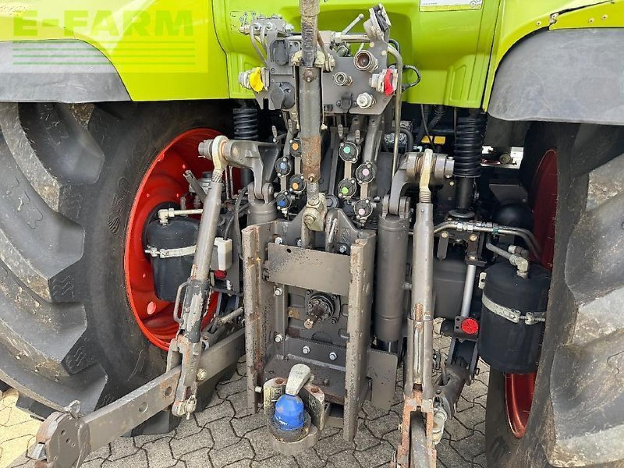 Tractor CLAAS arion 650: afbeelding 8