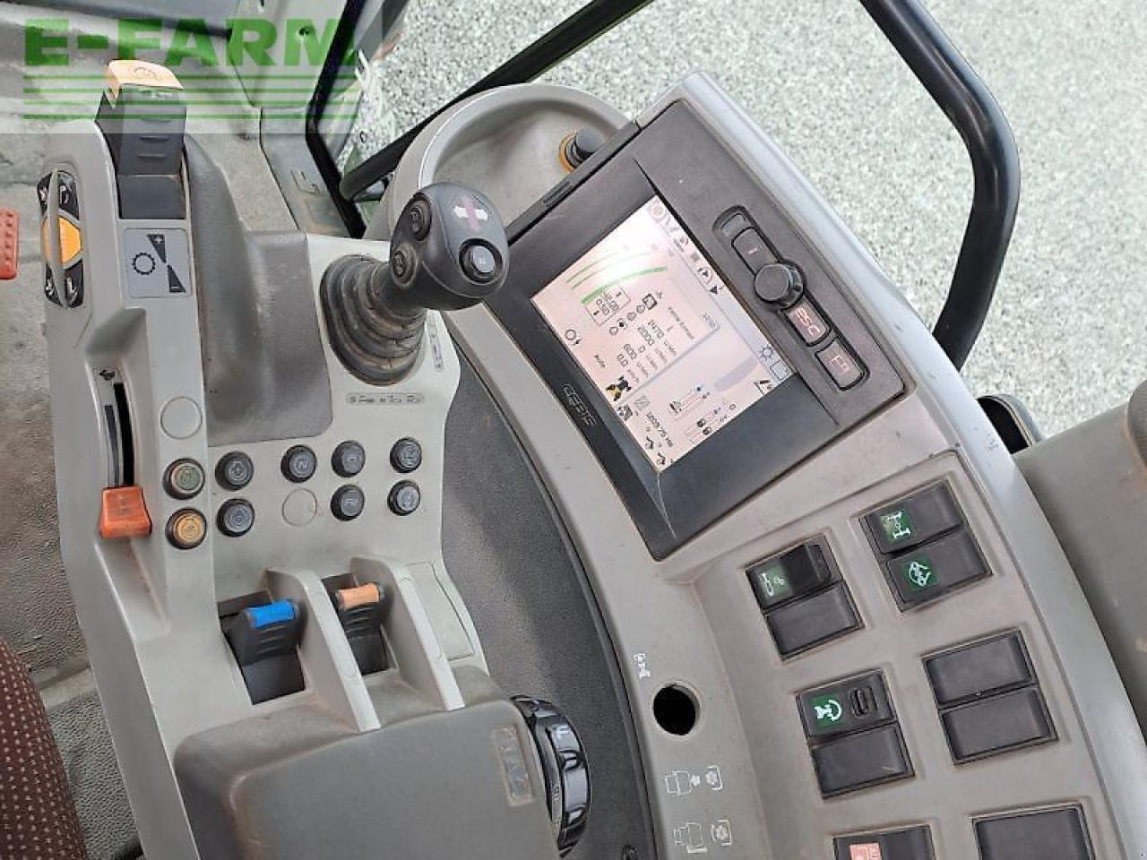 Tractor CLAAS axion 820 c-matic CMATIC: afbeelding 9