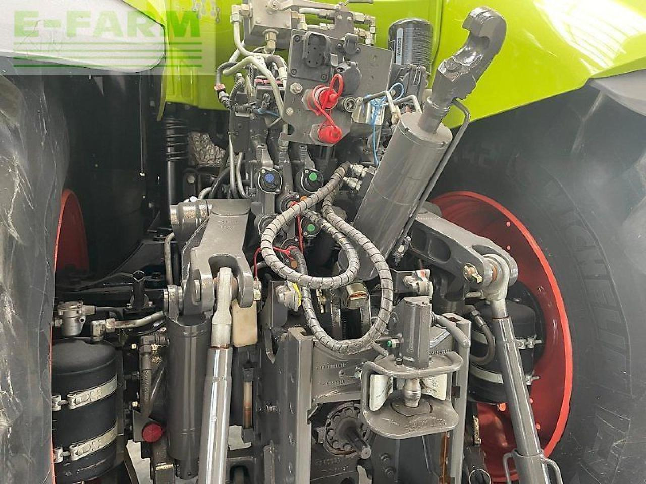 Tractor CLAAS axion 870 cmatic cebis CMATIC CEBIS: afbeelding 23 Tractor CLAAS axion 870 cmatic cebis CMATIC CEBIS: afbeelding 23