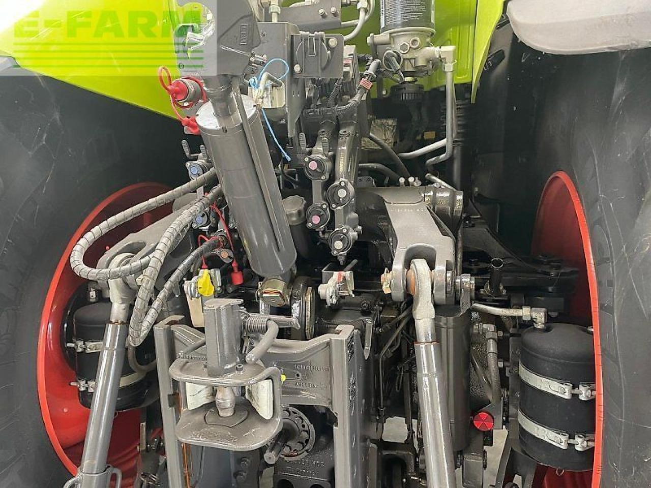 Tractor CLAAS axion 870 cmatic cebis CMATIC CEBIS: afbeelding 24 Tractor CLAAS axion 870 cmatic cebis CMATIC CEBIS: afbeelding 24